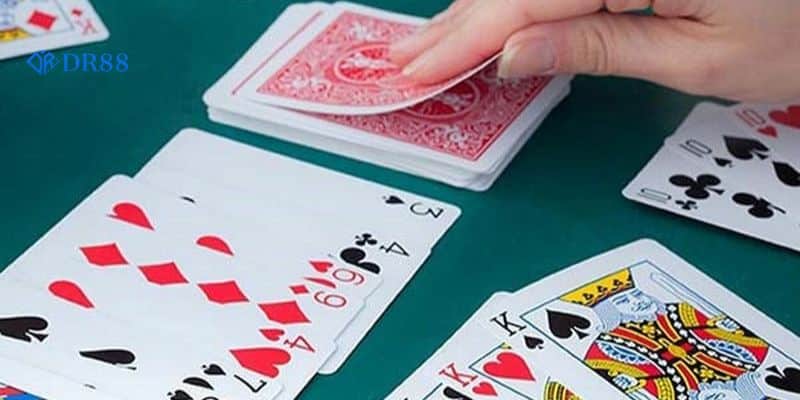 Kinh nghiệm cách chơi bài phỏm online hiệu quả